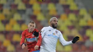 Prima reacție din tabăra FCSB: "Domnul Becali știe cel mai bine". Cum comentează Mihai Roman eliminarea din minutul 72