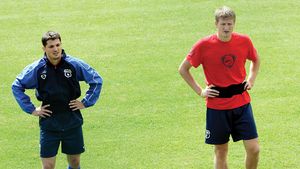 Mirel Rădoi și Dorin Goian pot ajunge la Șahtior Donețk