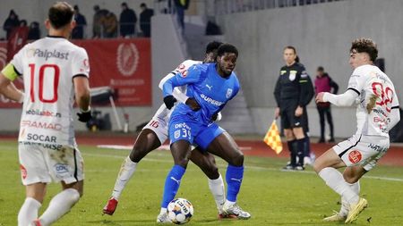 Gestul lui Steven Nsimba care l-a scos din calculele lui Filipe Coelho şi care l-a pus pe lista de transferuri la Universitatea Craiova. EXCLUSIV