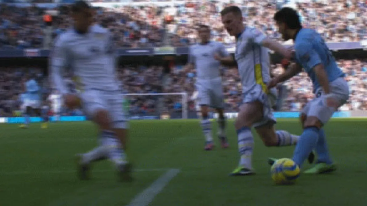 VIDEO Aguero alerga spre poartă, dar s-a oprit și a cerut penalty. L-a primit! Cea mai controversată fază din optimile FA Cup: