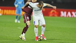 Alibec, criticat pentru ce a făcut la Cluj: "Vin scouteri să te vadă și tu ai ieșiri de genul ăsta... Și pe Cavani l-am văzut supărat, dar s-a așezat pe bancă!"