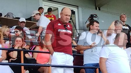 Dan Șucu, apariție spectaculoasă alături de soția sa, în tribune la Rapid - Petrolul, la tineret. Cum s-a descurcat fiul investitorului din Giulești | FOTO EXCLUSIV