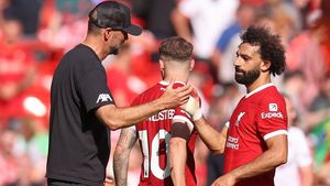 Arabii s-au deplasat la Londra pentru Mohamed Salah. Propunerea de nerefuzat, dezvăluită chiar în vestiar colegilor de către starul egiptean. A luat decizia pe loc