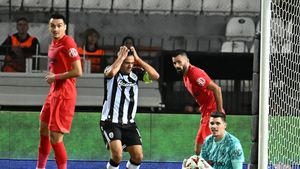 „Nu mai am puterea să continui! Îmi pare rău!”. Fotbalistul lui PAOK care a stricat meciul cu FCSB și-a anunțat retragerea imediat după partidă