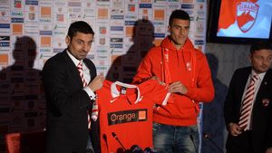 Dinamo și-a prezentat o nouă achiziție. Hatem Abd Elhamed a fost împrumutat pentru șase luni: "E un jucător polivalent". Urmează să fie prezentat și Gicu Grozav 