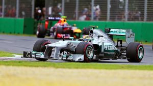 Hamilton apără mutarea la Mercedes: "Nu mă interesează cei care mă critică"