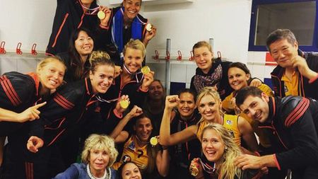 FABULOS! Nneka Onyejekwe a câștigat al nouălea titlu consecutiv. Românca a devenit pentru a doua oară campioană a Franței, după ce echipa sa, RC Cannes a învins în finală pe Le Cannet