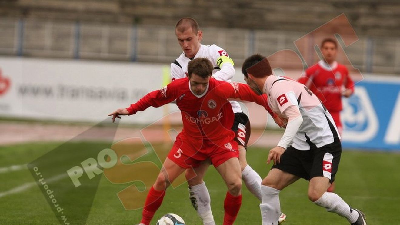 Visând la Moș Crăciun!** Alba Iulia - Gaz Metan 0-0