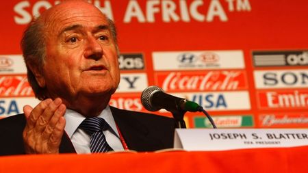 Blatter, de partea lui Platini!** "Cât sunt în fruntea FIFA, 'NU' tehnologiei video în fotbal"