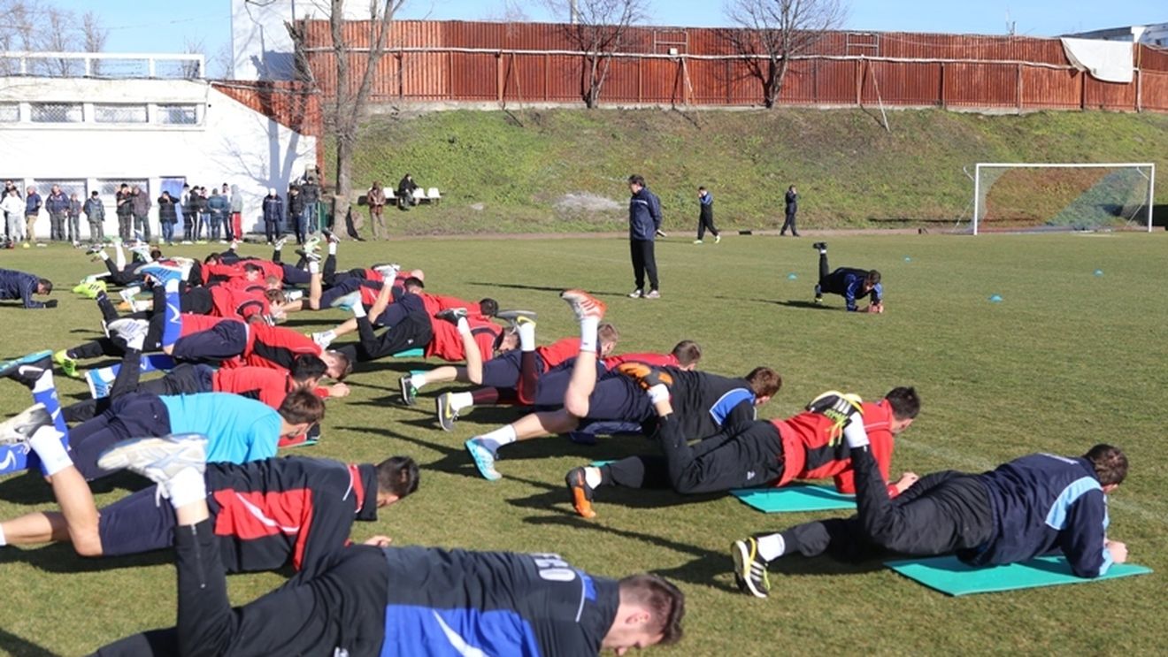 FOTO: Fanii Oțelului au făcut SHOW la reunire! "După atâta neputință, vrem puțină dăruință!"