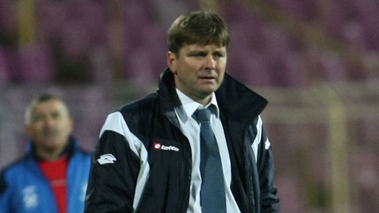 Uhrin așteaptă prudent meciul carierei:** "Cu Oțelul suntem singuri, trebuie să fim pregătiți"