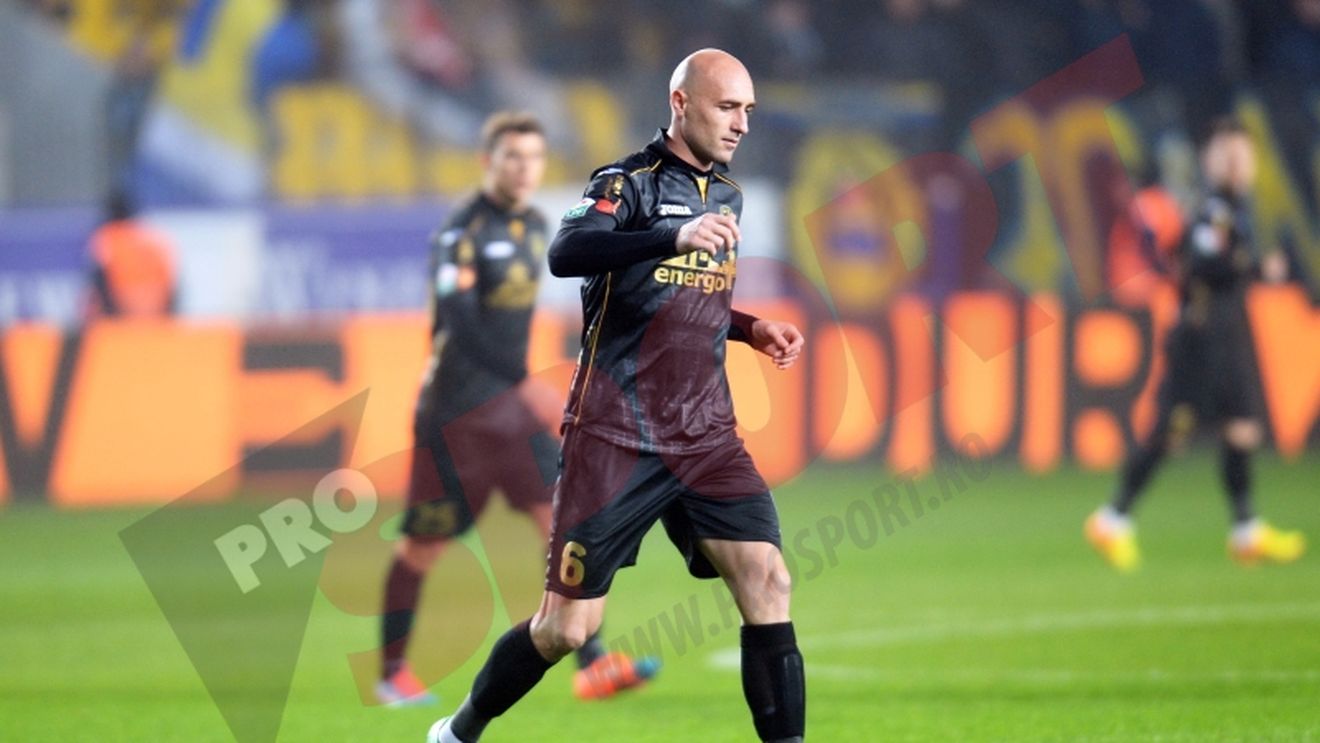 Mureșan, luat în vizor de suporterii Petrolului: fanii de pe "Ilie Oană" l-au fluierat copios pe mijlocașul ASA-ului la fiecare atingere a balonului