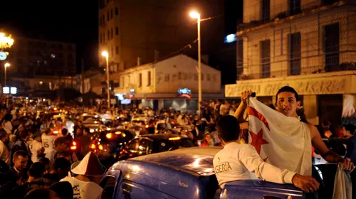 VIDEO** Algerienii au sărbătorit la Arcul de Triumf calificarea la CM! 80 de reținuți la Paris și Marsilia!