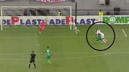 FOTO | Greșeală gravă făcută de Marius Avram la meciul Steaua - Chiajna. Ilfovenii ar fi trebuit să aibă un penalty. Reacția lui Ion Crăciunescu