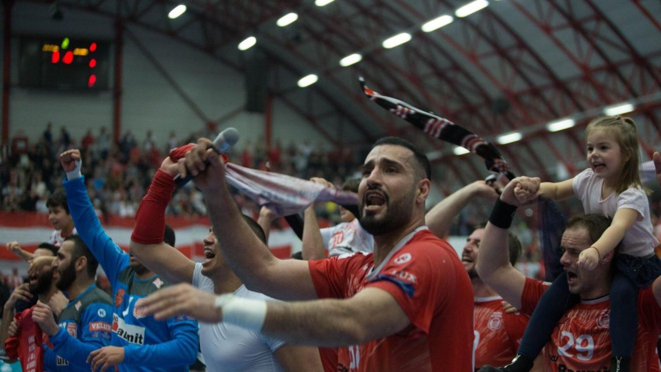 Dinamo a ajuns din nou pe prima pagină în Liga Campionilor! Trupa din Ștefan cel Mare își strigă însă neputința azi, fiind forțată de federație să scadă nivelul, în lipsa unor opțiuni realiste