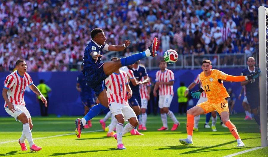Salvați din purgatoriu de penalty! Paraguay - Franța 0-1, gol Mbappe și chin spre sferturi la Cupa Mondială. Cronică de Gabriel Berceanu
