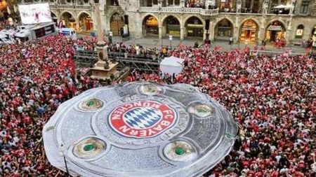 FOTO** 130.000 de fani au sărbătorit titlul 22 alături de Ribery&co