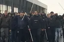 Incidente între galerii înainte de UTA Arad – U Cluj! Fanii celor două echipe au forțat o confruntare, dar au fost opriți de poliție | VIDEO