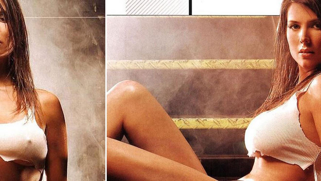 FOTO Ea a scris primul dicționar de fotbal pentru femei!