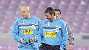 Gabi Balint, amintiri fabuloase cu Gică Hagi: „Aruncam cu hârtie, să-l trezim!” Cum îi supăra „Regele” pe colegii săi