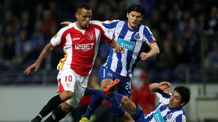Miguel Lopes îi  va lua locul lui Săpunaru la FC Porto