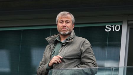 Kremlinul anunță cât de implicat este Roman Abramovici în negocierile de pace dintre Ucraina și Rusia, care au început marți! Oligarhul este prezent la masa tratativelor din Istanbul