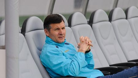 Sabău a fost prezentat ca antrenor al Rapidului:** "Sper să fiu respectat așa cum am fost ca și jucător"