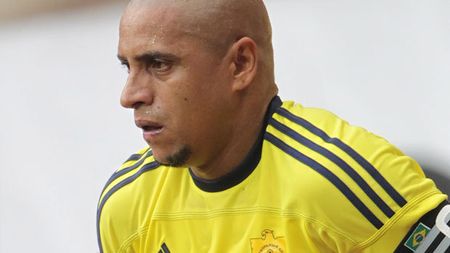 Anji pune la bătaie 300 de mil. â‚¬ pentru achiziții, Roberto Carlos este disperat: "Toată lumea vrea la noi acum!"** Cele două super-staruri tentate de banii rușilor