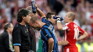 Sneijder rămâne la Inter! "Există cluburi care ar dori să mă transfere, dar mă simt bine la Milano"