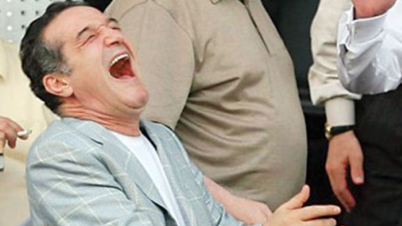 Becali: "Mi-a plăcut ce cântau! Dinamoviștii nu sunt de condamnat!" TU CE CREZI?