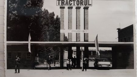 ANCHETĂ‚ | Marius Negrea, marele campion la patinaj, a plâns la dărâmarea tribunei Tractorul. "Toate orașele mari au câte ceva, aeroport, stadioane moderne, săli polivalente. Brașovul a ajuns un oraș de cârciumi și hoteluri" | Episodul 6