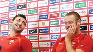 Borcea: "Pulhac are 8 copci, dar a zis că moare pe teren!"** Gigi: "Dacă bate Steaua, Pulhac dă petrecere!"