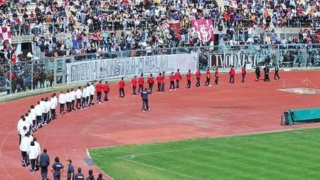 Gest de solidaritate:** "Toți jucătorii și arbitrii îmbracă tricouri cu numărul 25, în memoria lui Morosini"