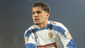 „Băi, Gigi, Ianis vine la FCSB!”. Becali a anunțat că transferul lui Hagi jr. se face la un telefon dat de „Rege”