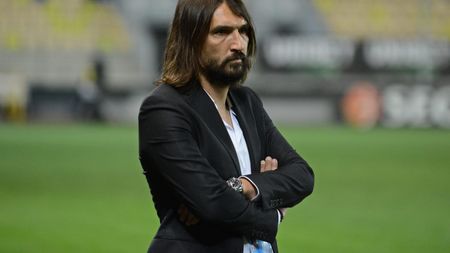Probleme pentru Dan Alexa la Rapid. Comportamentul antrenorului, o enigmă pentru oficialii din Giulești | EXCLUSIV