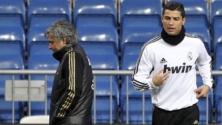 Big Four, în ALERTĂ‚!** Villas Boas recunoaște că se teme de fantoma lui Mou: "Toate echipele bat la ușa lui! Toți suntem sub presiune"