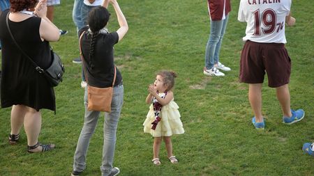 S-a făcut. Mișcarea CFR Rapid se înscrie miercuri în Liga 5 din București. Echipa, susținută de Clubul Sportiv, sindicatul feroviarilor și Clubul Aristocratic Rapid, va juca pe stadionul din Giulești