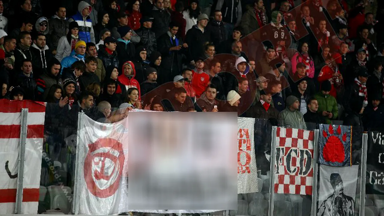 FOTO** Dinamoviștii nu l-au uitat pe Adrian Cristea! Mesajul afișat de fani care l-a făcut de râs în fața Biancăi :)