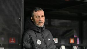 Ce salarii cer fotbaliştii din Portugalia pe care a pus ochii Mihai Stoica pentru Gigi Becali