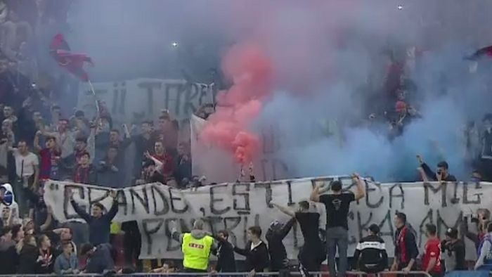 Craioveanu, taxat de fanii FCSB-ului. Bannerul prin care Peluza Roș-Albastră a intervenit în conflictul cu Duckadam: mesaj "tare" pentru "Grande"