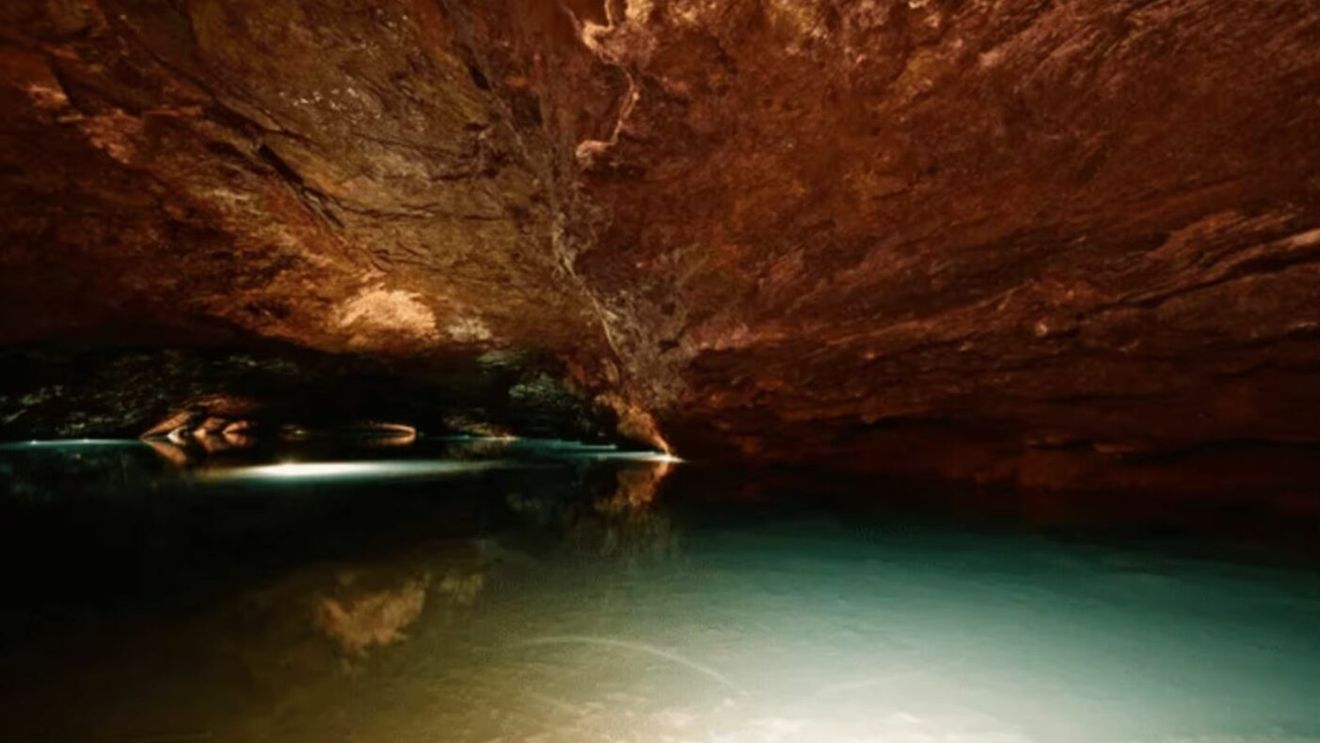 Ce este Marea Pierdută, cel mai adânc lac subteran în care se poate practica înotul! Nimeni nu a ajuns vreodată la fundul apei