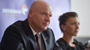 Frații Pavăl au bătut palma cu tatăl lui Patrick Mouratoglou, care are o avere de 1,7 miliarde de euro! Deținătorii imperiului Dedeman au cumpărat un teren cu 3.000.000 de euro de la părintele fostului antrenor al Simonei Halep