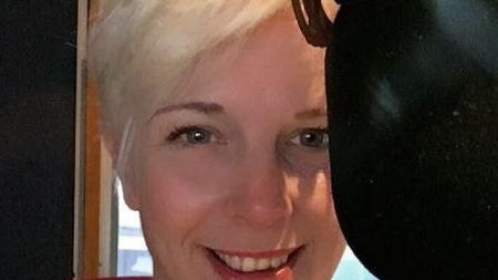 Doliu! O cunoscută prezentatoare de la radio s-a sinucis. S-a spânzurat imediat după ce a ieșit subit din emisiune: "Am nevoie de o pauză"