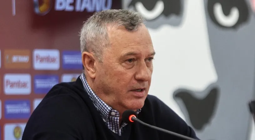Ziua și plecările de la UTA Arad: încă doi jucători și-au încheiat conturile după o discuție cu Mircea Rednic
