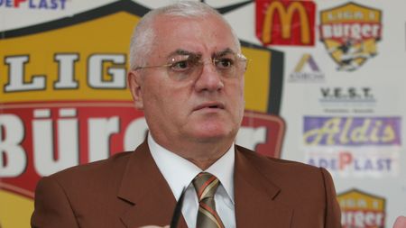 Dragomir:"Interzicerea premierii altor echipe este o aberație"