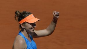LIVE BLOG | Regina zgurii dă recital la Stuttgart! Halep se califică în sferturi după o victorie clară cu Strycova. "Mi-a ieșit astăzi! Am făcut un meci excelent"