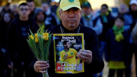 Tragediile se țin lanț de apropiații lui Emiliano Sala. Ce s-a întâmplat la o zi după moartea tatălui său 