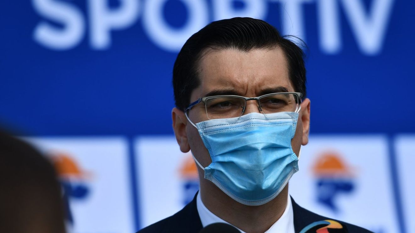 Ea este misterioasa iubită a lui Răzvan Burleanu! Pandemia le-a dat peste cap planurile de nuntă | GALERIE FOTO