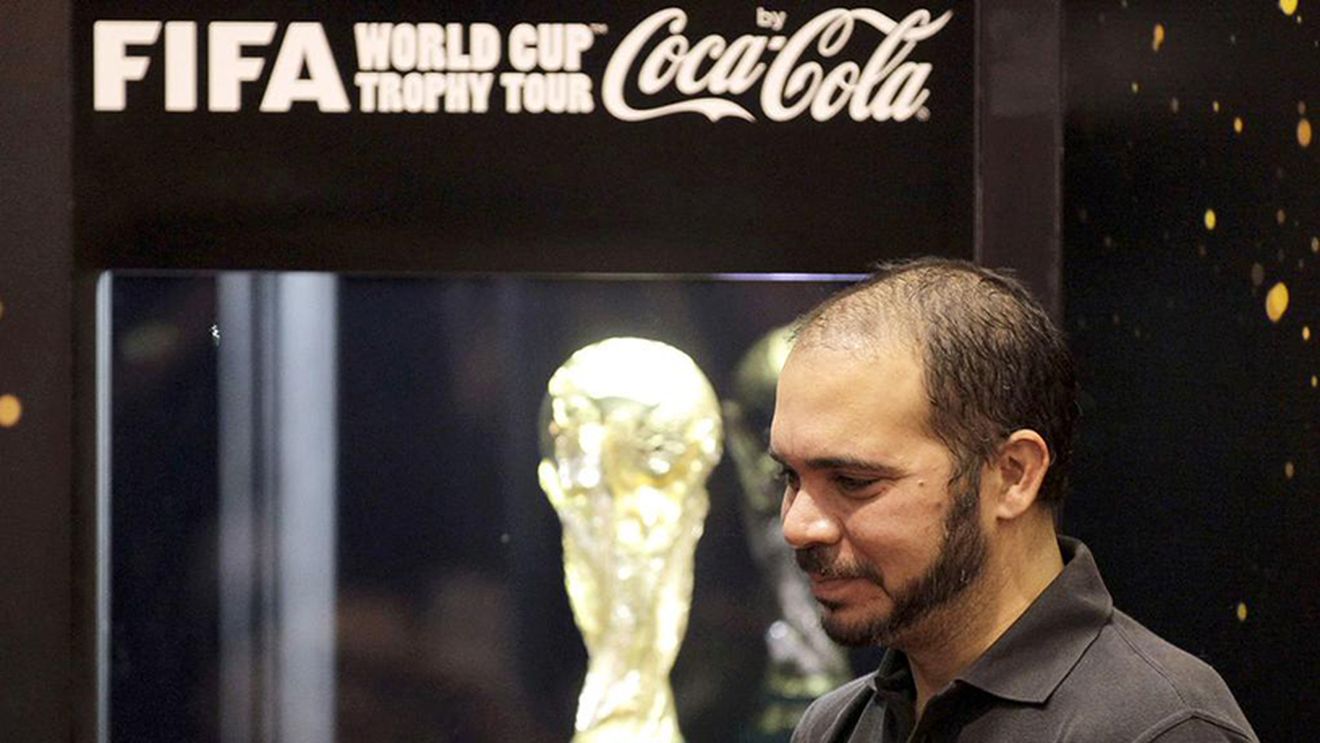 OCHI ALBAȘTRI | "Serviciile" candidează la șefia FIFA. Prințul iordanian Ali bin Al Hussein, fost șef al Securității din țara sa, a intrat oficial în cursa pentru președinția forului mondial. Burleanu îl susține