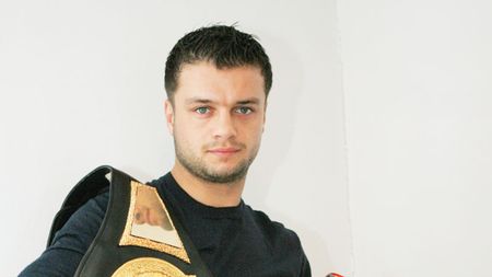 Obreja e „tăticul", Bute, „fratele"